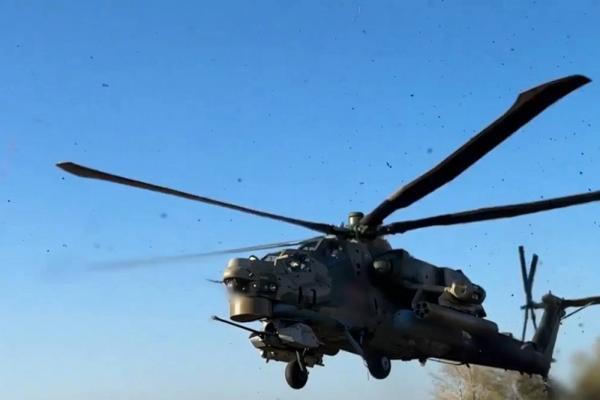 
        Опорника как не бывало. Вертолётчики стерли укреп ВСУ в труху    