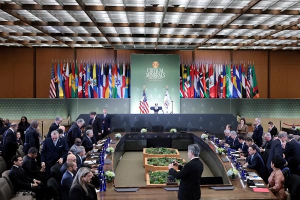 
        Сделать Европу снова великой. США будут защищать чужую свободу слова    