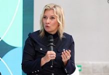 Захарова связала планы ЕС по Украине с дырявыми бюджетами