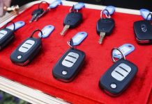 А наши учителя и наши школы не заслуживают таких подарков?