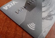 Юрист Хаминский: частые денежные переводы самому себе грозят блокировкой