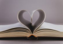 Президента Мексики Шейнбаум на улице схватил мужчина и пытался поцеловать