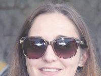 Россию охватил «бабка-террор». Люди покупают квартиры, а потом остаются без жилья и денег. Почему так происходит?