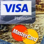 Эксперт назвал необратимым замещение Visa и Mastercard в России
