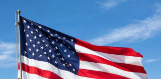 Один из американских блогеров призвал Дональда Трампа «сделать Америку снова великой»