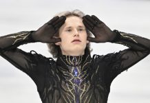 Отца Ильи Малинина раскритиковали за реакцию на поражение сына