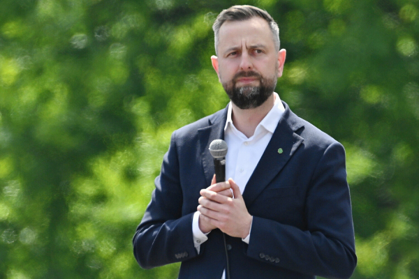 Польша считает Россию врагом. Об этом заявил министр обороны, вернувшись из США 