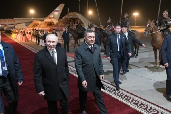
        Самая пророссийская республика. Как Путин строил дружбу с Киргизией    