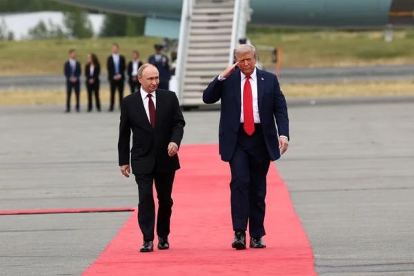 
        Шаг из вчера в завтра. Заявления Путина и Трампа на Аляске: полный текст    
