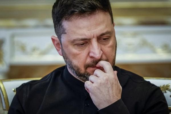 Дальше будет только хуже. Москва отбирает у Зеленского несметные богатства
Дальше будет только хуже. Москва отбирает у Зеленского несметные богатства