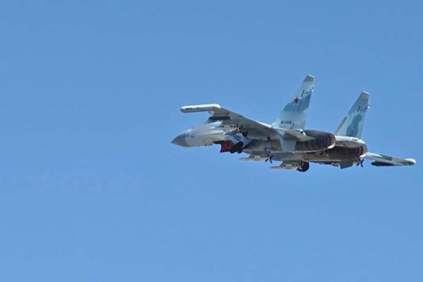 
        Силы небесные карают ВСУ. Лётчики помогают пехоте освобождать Донбасс    