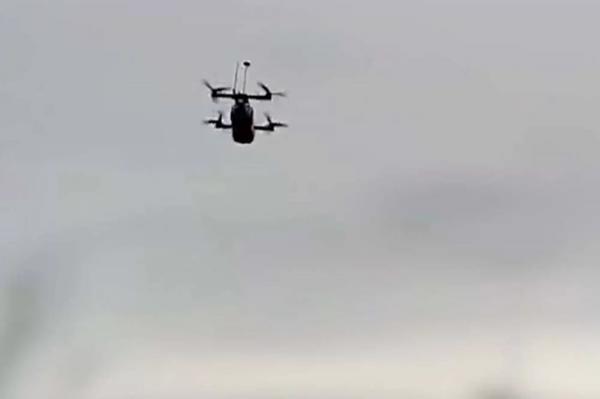 Кузя своих выручает. Дроны под Харьковом несут штурмовикам припасы вовремя
Кузя своих выручает. Дроны под Харьковом несут штурмовикам припасы вовремя