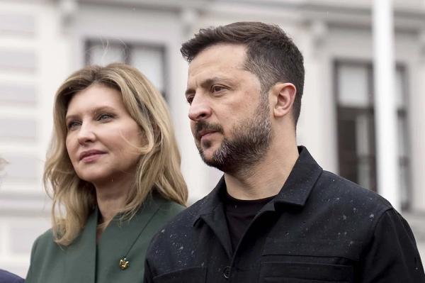 
        Две странных пули. В покушении на Елену Зеленскую заподозрили ее мужа    