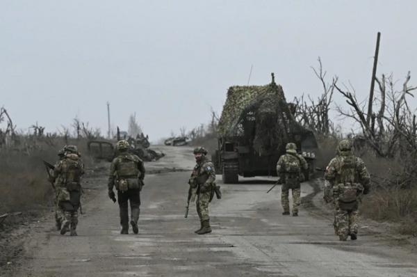 
        «Укреп» ВСУ за десятки миллионов взяли без боя. Сводка СВО, утро 12 декабря    