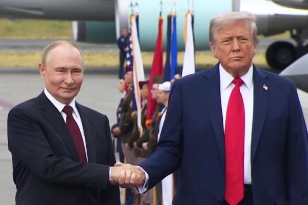 
        Шаг из вчера в завтра. Заявления Путина и Трампа на Аляске: полный текст    