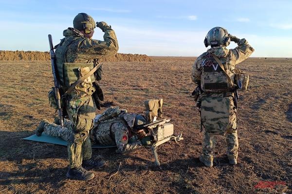 
        Нацистов «двухсотим» эшелонами. Под Купянском резервы ВСУ стираются в пыль    