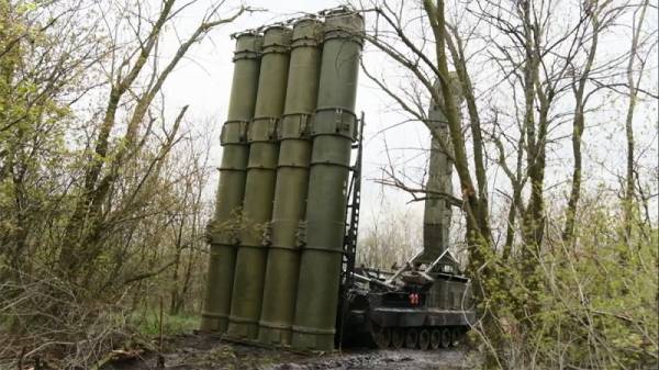 
        Враг огрызается. Зенитчик Спартак: с С-300В любой F-16 достанем спокойно    