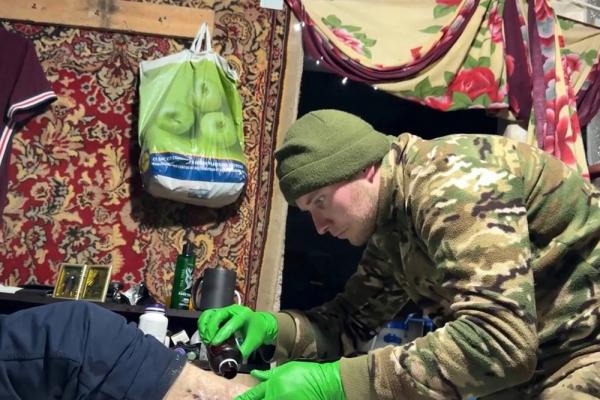 
        Спецназ и Крест идут на помощь. Боевики убивают мирных в Покровске дронами    