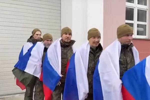 
        Отомстили! Ведьмы Зеленского, убивавшие раненых русских солдат, горят в аду    