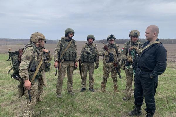 
        "Я-«Звезда»". Морпехи рассказали о военном чуде и трофейном Bradley    
