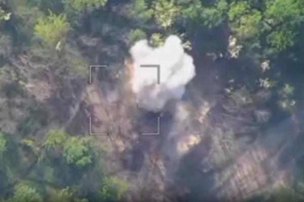 
        Всё дело в «крышке». В «котле» Мирнограда варят тузов НАТО и «шишек» ВСУ    