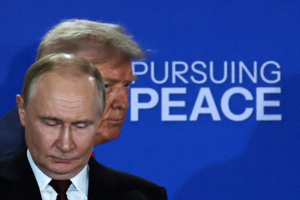 «Переговоры перемещаются в Киев». Как в России оценили переговоры Трампа и Путина 