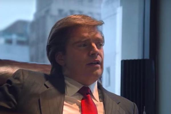 
        Не прочь посидеть на ступеньках. Были времена, когда Трамп был скромнягой    