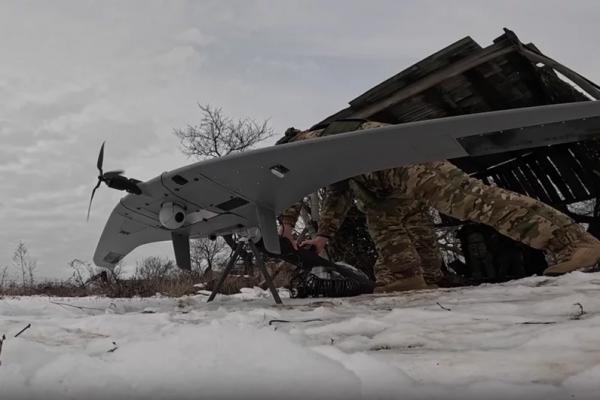 
        Сводка СВО, утро 10 февраля. &laquo;Герань&raquo;-охотник порвала в небе Ми-24 Украины    