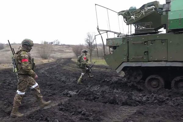 
        Взрывы, вопли, мертвецы. Убитых нациков ВСУ из Конотопа везут грузовиками    