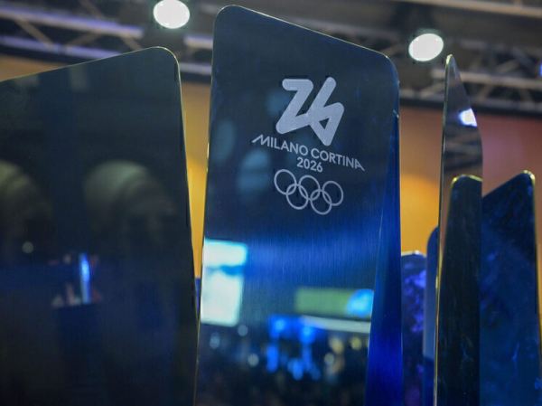 Американские хоккеисты обыграли немцев 5:1 в хоккейном турнире ОИ