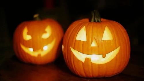 Астраханский журналист предложил «переформатировать» Хэллоуин в «тыквенный Спас» Астраханский журналист предложил «переформатировать» Хэллоуин в «тыквенный Спас»