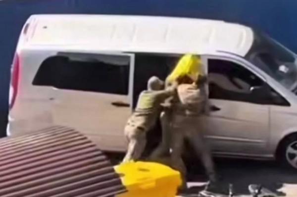 Будут хватать всех подряд. Киев раздумывает о новой волне призыва в ВСУ
Будут хватать всех подряд. Киев раздумывает о новой волне призыва в ВСУ