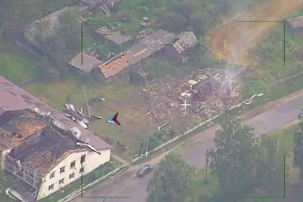 
        Сводка СВО на утро 14 августа. В боях за Январское «штурма» работали ножами    
