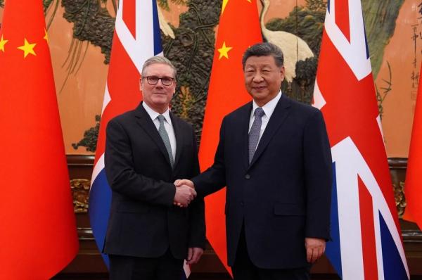 
        Решил подразнить гусей. Стармер наперекор Трампу заигрывает с Китаем    