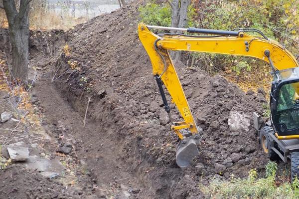 
        Дробина по слону. Леонков: ВС РФ даже не заметят противотанковый ров Эстонии    