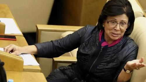 Депутат Роднина считает, что россияне возмущаются величиной пенсии потому, что их потребности растут вместе с доходами Депутат Роднина считает, что россияне возмущаются величиной пенсии потому, что их потребности растут вместе с доходами