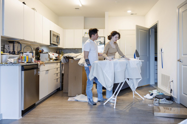 «До 100 тысяч рублей в месяц» Российских мужчин призывают выплачивать женам зарплату за домашний труд. Сколько стоит уют? «До 100 тысяч рублей в месяц» Российских мужчин призывают выплачивать женам зарплату за домашний труд. Сколько стоит уют?