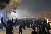 &laquo;Дональд Трамп вас убьет&raquo; Кто такой аятолла Хаменеи, почему от него зависит судьба Ирана и за что США объявили его своим врагом?