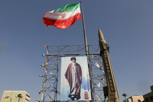 &laquo;Дональд Трамп вас убьет&raquo; Кто такой аятолла Хаменеи, почему от него зависит судьба Ирана и за что США объявили его своим врагом?