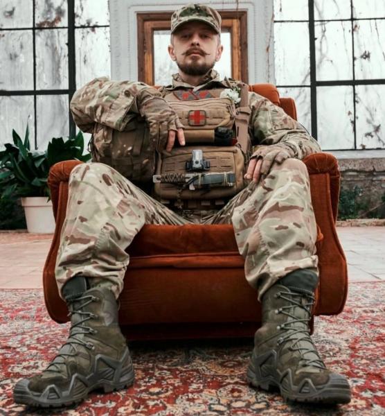 
        Убрали коллегу Зеленского. ВС РФ уничтожили режиссера и боевика ССО ВСУ    