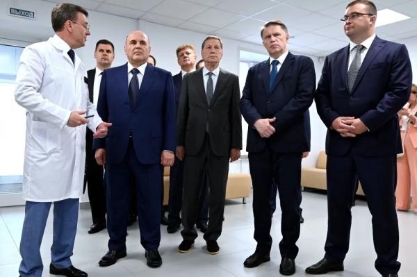 
        Госпиталь и филиал. Премьер-министр Мишустин посетил Омск    