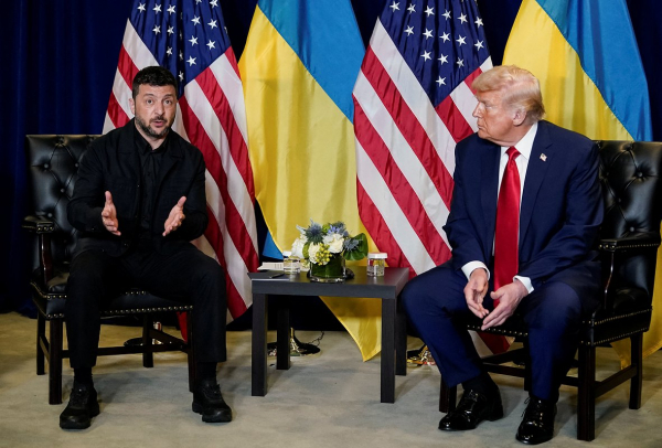 «Эскалация конфликта — единственный выход для Киева» Почему переговоры по Украине зашли в тупик и чего добиваются США и Евросоюз?