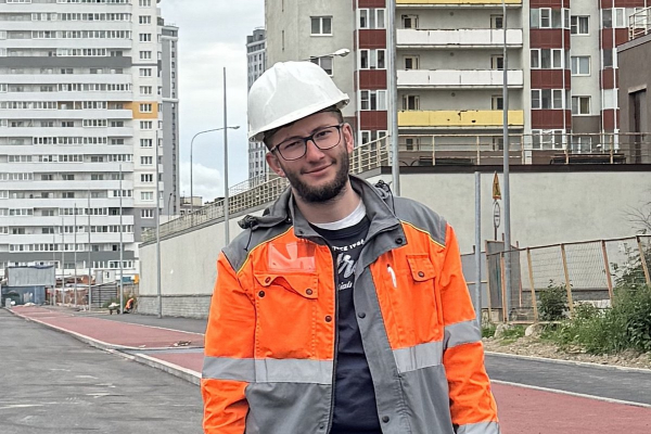 «Это гордость, мастерство и самоотдача». Что работники дорожного хозяйства думают о своей работе и как они меняют страну? 