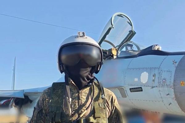 
        Силы небесные карают ВСУ. Лётчики помогают пехоте освобождать Донбасс    