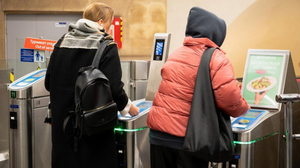 В метро Петербурга в тестовом режиме заработала оплата по биометрии