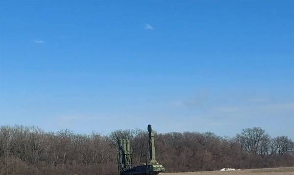 
        Враг огрызается. Зенитчик Спартак: с С-300В любой F-16 достанем спокойно    