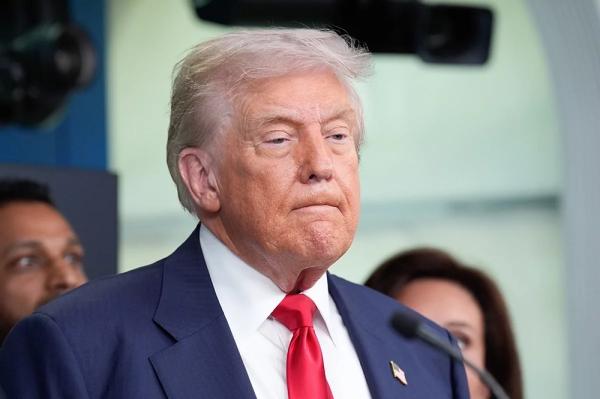 
        Кукловоды из Брюсселя. Дробницкий: Трамп сдастся уже в сентябре    