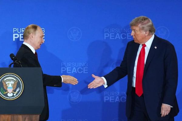 
        Шаг из вчера в завтра. Заявления Путина и Трампа на Аляске: полный текст    