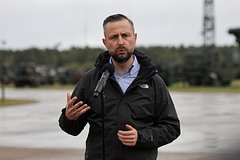 Глава Минобороны Польши посетит Украину по одной причине