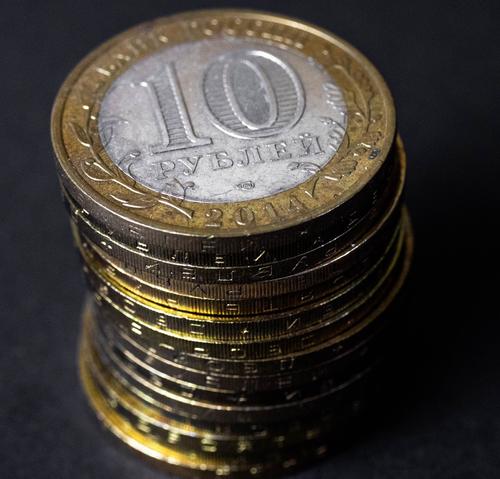 «Известия»: россияне заплатили 36 млрд рублей налогов с доходов по вкладам за девять месяцев 2025 года